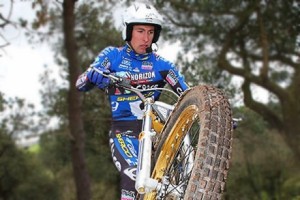 alex-ferrer-est-parvenu-au-guidon-de-sa-sherco-a-battre-loris-gubian-en-chpt-de-france-de-trial-dr-65930-1-v4zoom
